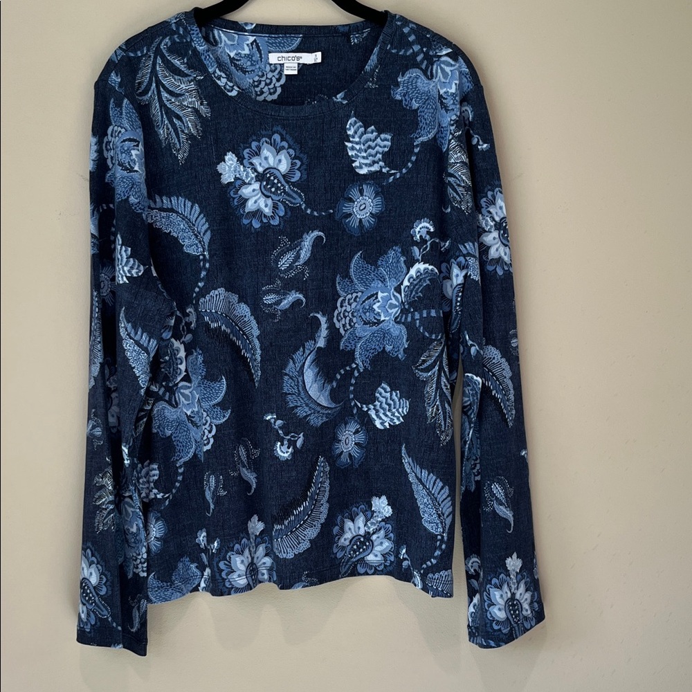 Chico's Navy and Light Blue Patterned Top